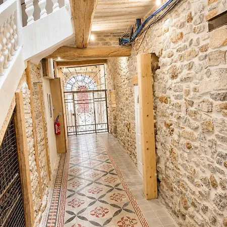 Les Voûtes Hyéroises, Centre Historique Piéton De Apartamento *
